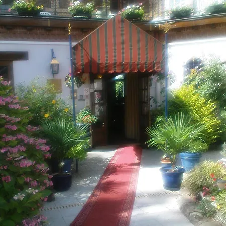 Hotel Chateau La Tour Du Roy