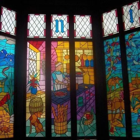 Chateau La Tour Du Roy 3* Vervins