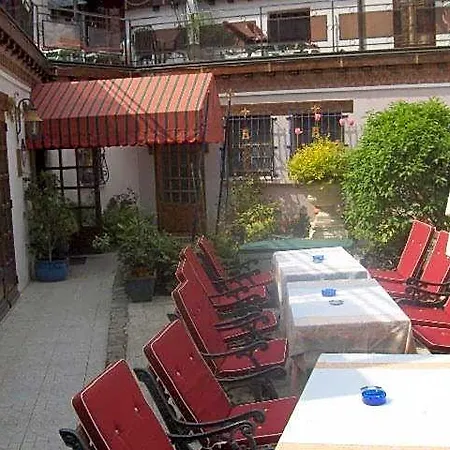 Hotell Chateau La Tour Du Roy Vervins