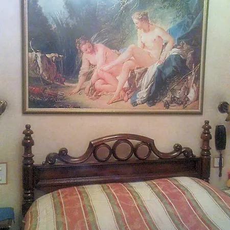 Hotell Chateau La Tour Du Roy 3*
