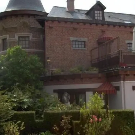 Chateau La Tour Du Roy
