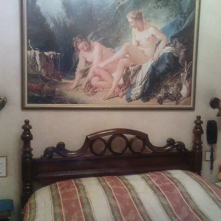 Chateau La Tour Du Roy 3*