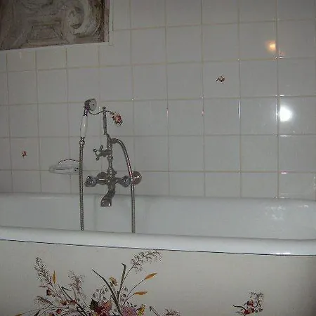 Hotel Chateau La Tour Du Roy