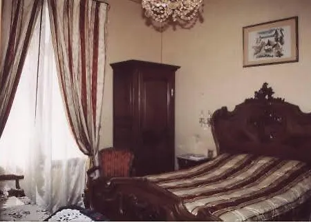 Hotel Chateau La Tour Du Roy 3*