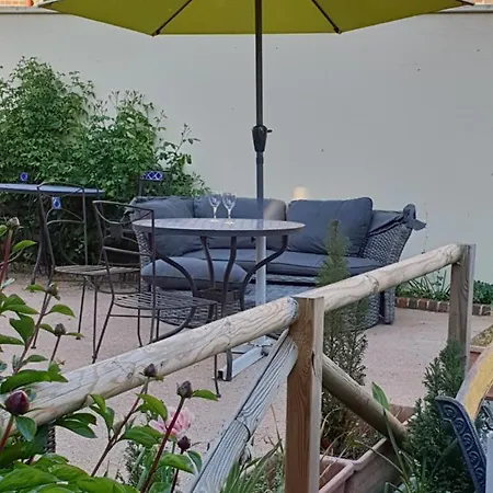 Hotel Chateau La Tour Du Roy 3*