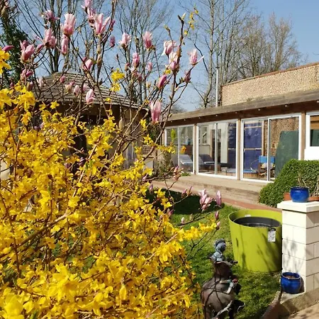 Hotel Chateau La Tour Du Roy 3*