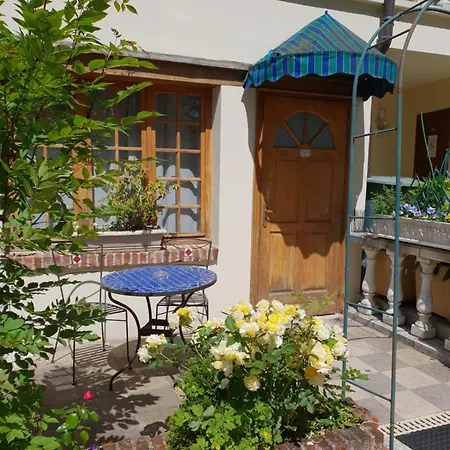 Hotel Chateau La Tour Du Roy 3*