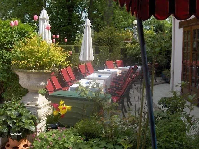 Chateau La Tour Du Roy 3* Vervins