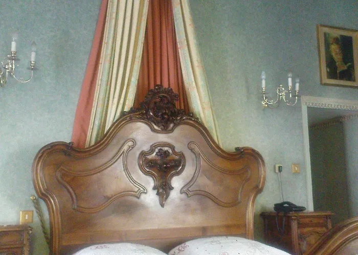 Chateau La Tour Du Roy 3* Vervins