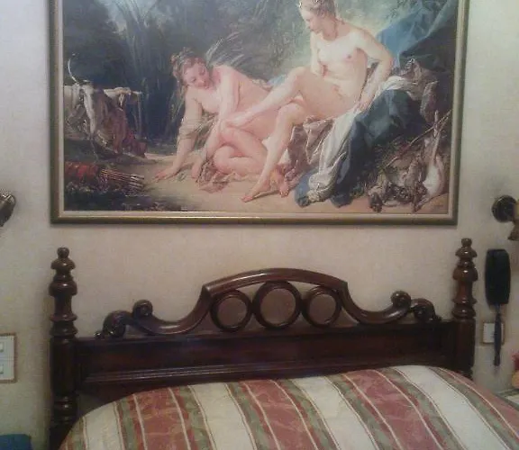 Chateau La Tour Du Roy