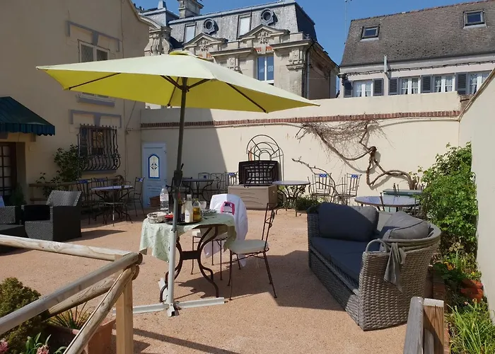 Chateau La Tour Du Roy Vervins